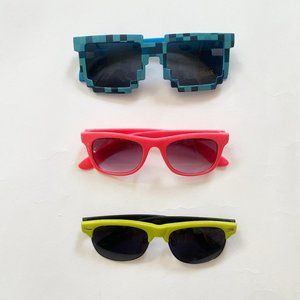 Lot of 3 pairs of children sunglasses